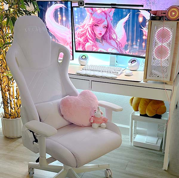 Velvet white gaming chair in a light gaming setup